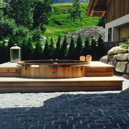 Gstaad - Luxueux Design ***** Apartment *