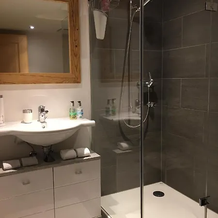 Gstaad - Luxueux Design ***** شقة Gsteig